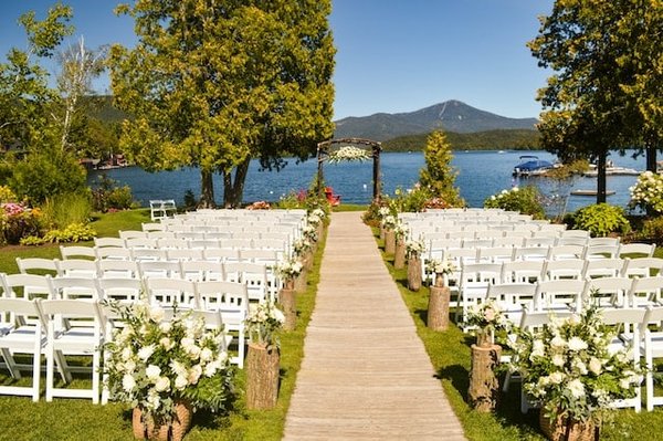 Comment créer une composition florale pour un mariage ?